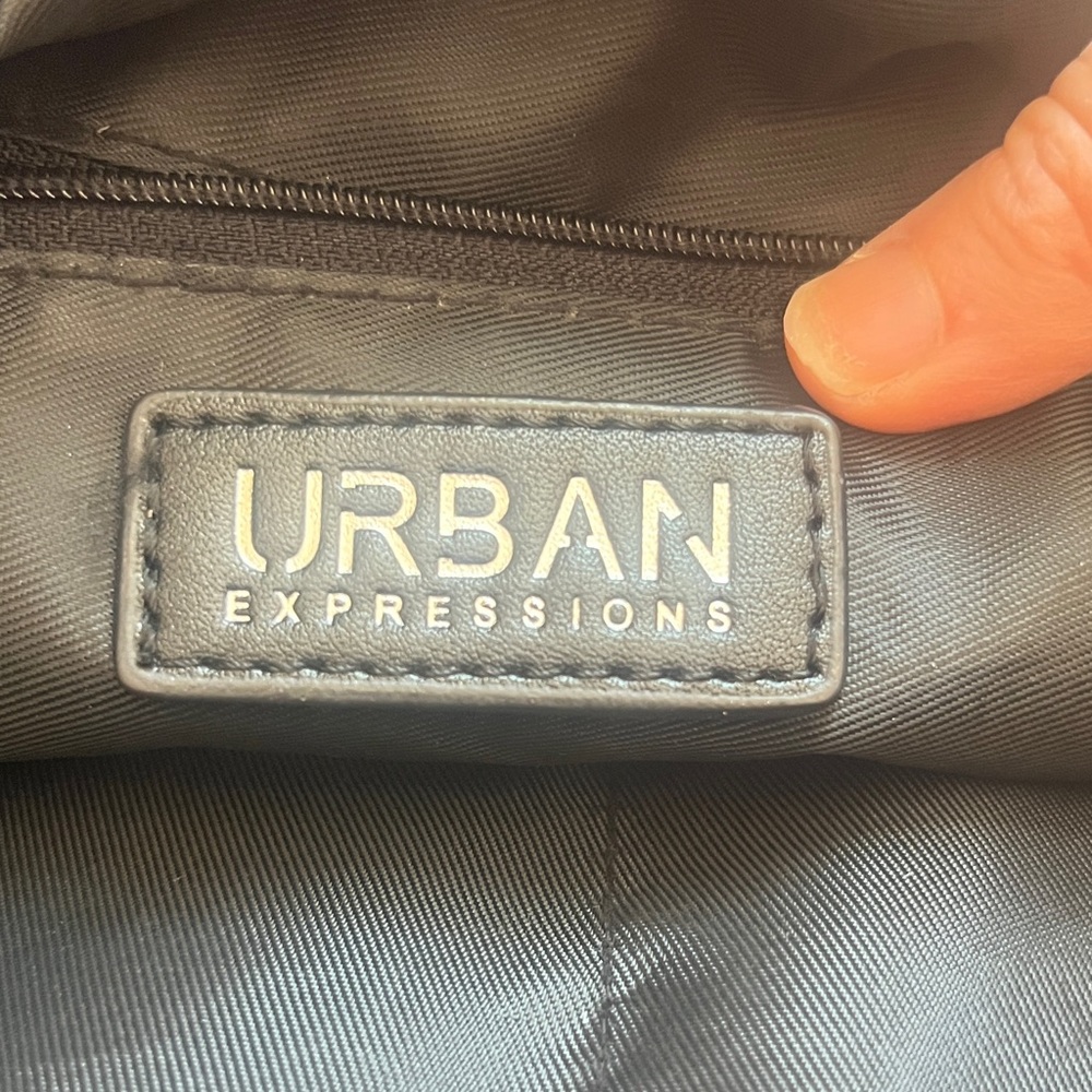 Urban Expressions Black Quilted Shoulder Bag - Picture 2 of 3